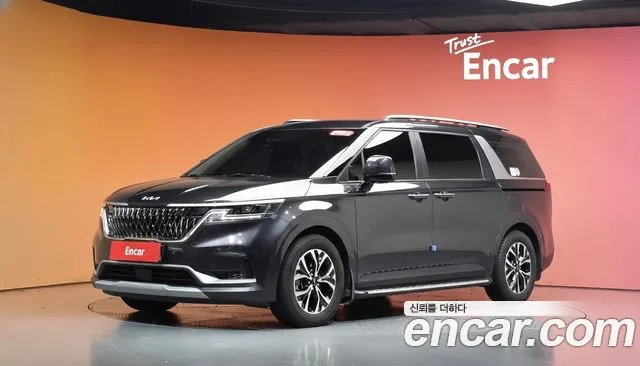 Фотография автомобиля — Kia Carnival 4th Gen