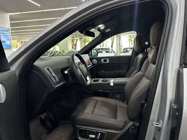 Li Auto L9 — Фото автомобиля 3