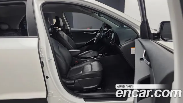 Kia Niro All Niro EV Air — Фото автомобиля 22