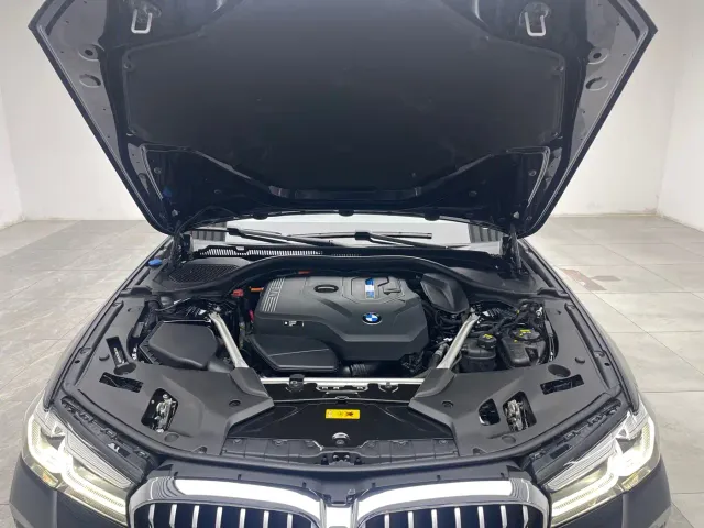 BMW 5 Series — Фото автомобиля 7