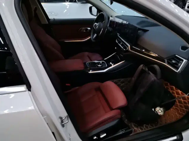 BMW 3 Series — Фото автомобиля 24
