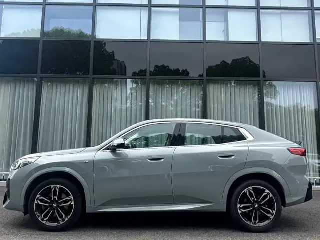 BMW X2 — Фото автомобиля 2