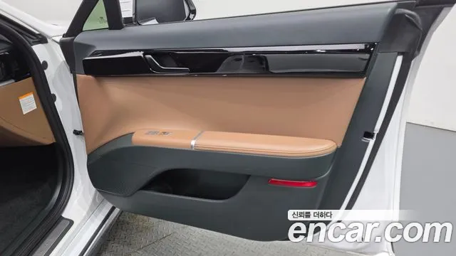 Hyundai Grandeur GN7 — Фото автомобиля 13