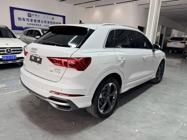 Audi Q3 — Фото автомобиля 4
