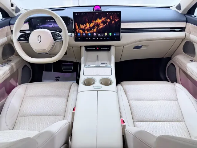 Aito M5 — Фото автомобиля 10