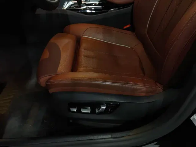 BMW 5 Series — Фото автомобиля 20