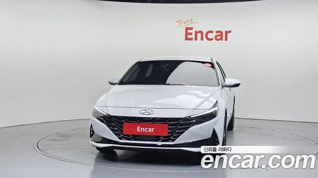 Hyundai AVANTE Avante (CN7) — Фото автомобиля 3