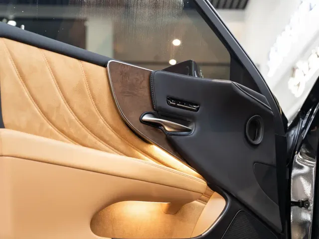 Lexus LS — Фото автомобиля 19