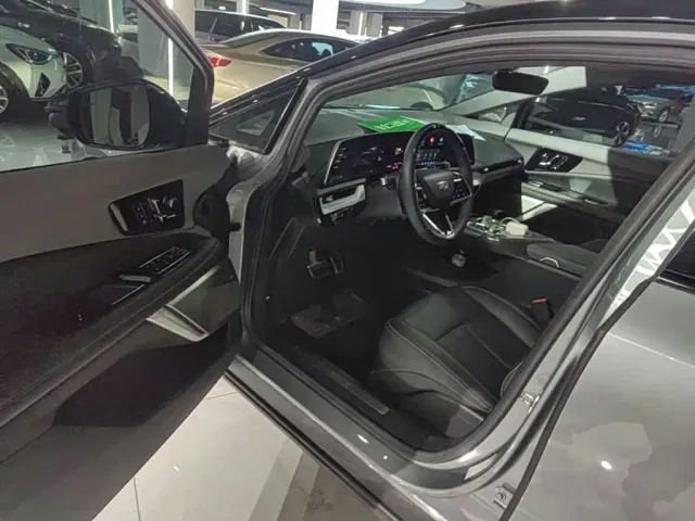 Cadillac Optiq — Фото автомобиля 15