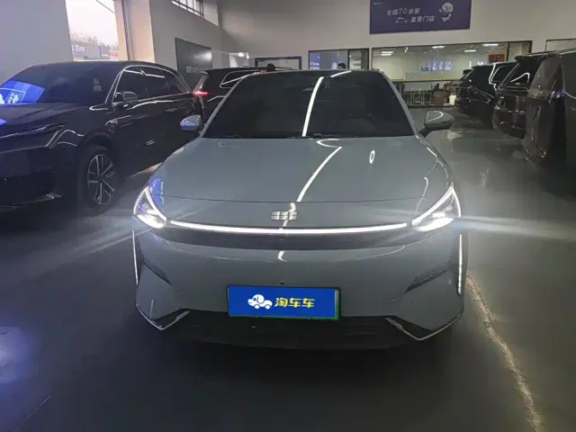 Geely Galaxy L6 — Фото автомобиля 2