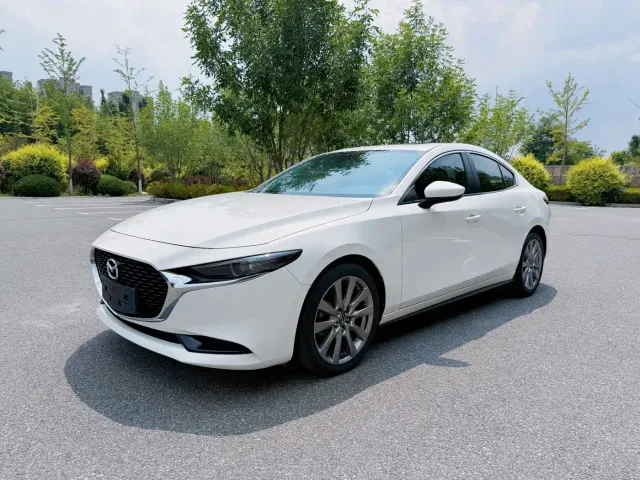 Фотография автомобиля — Mazda Axela