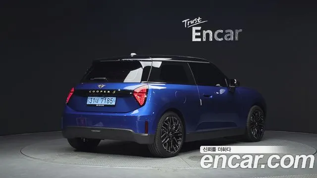 MINI Cooper 4th Gen — Фото автомобиля 2