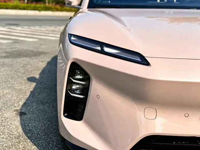 Nio ET5 — Фото автомобиля 5