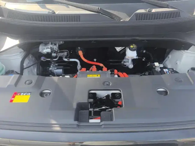 Baojun Yep Plus — Фото автомобиля 10