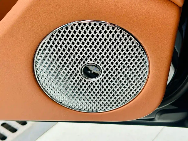 Bentley Flying Spur — Фото автомобиля 12