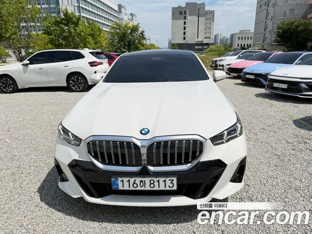 BMW 5 Series G60 — Фото автомобиля 13