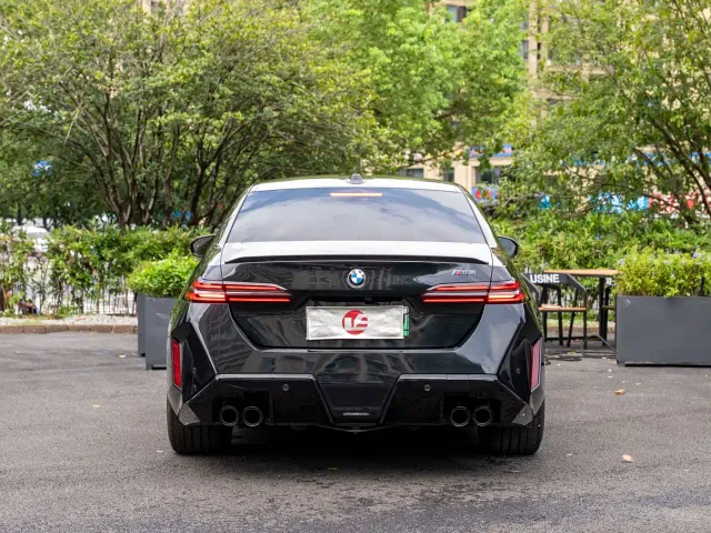 BMW M5 — Фото автомобиля 5