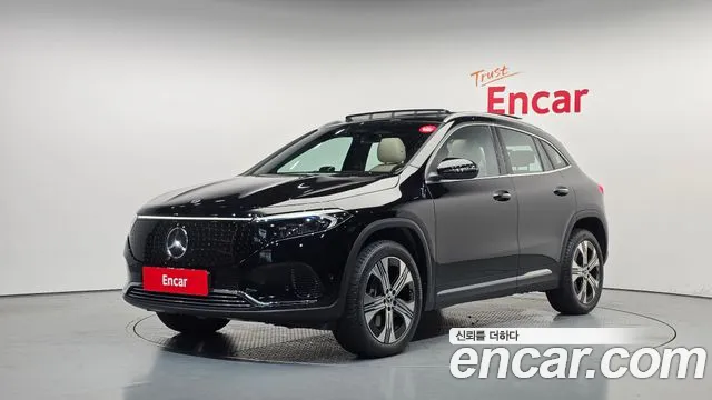 Фотография автомобиля — Mercedes-Benz EQA