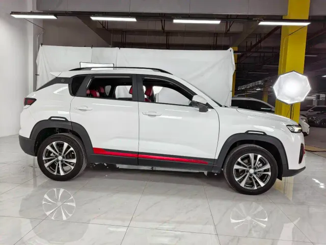 Changan CS35 Plus — Фото автомобиля 5