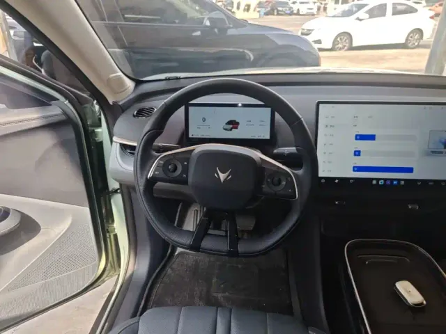 Arcfox T1 — Фото автомобиля 6