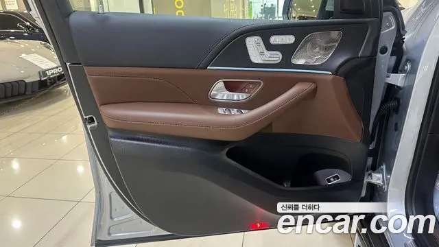 Mercedes-Benz GLE-Class — Фото автомобиля 13