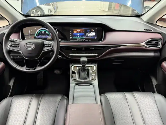 GAC Trumpchi M6 — Фото автомобиля 21