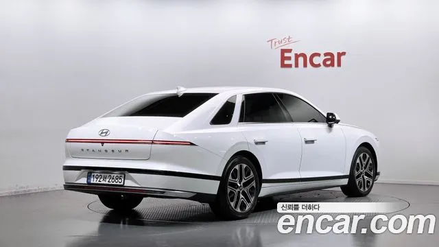 Hyundai Grandeur GN7 — Фото автомобиля 2