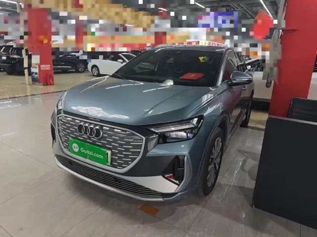 Фотография автомобиля — Audi Q4 e-tron