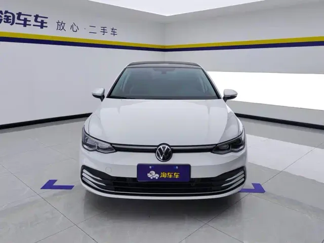 Volkswagen Golf — Фото автомобиля 2