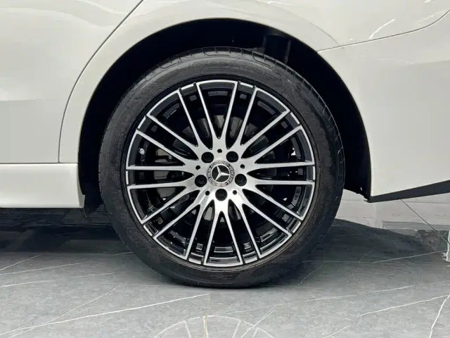 Mercedes-Benz C-Class — Фото автомобиля 23