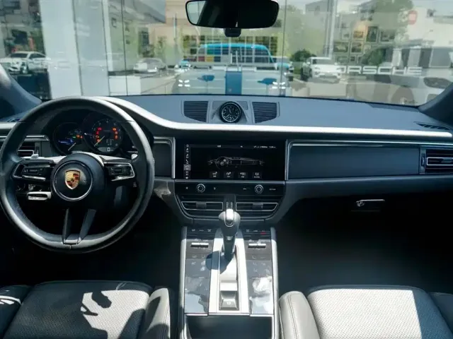 Porsche Macan — Фото автомобиля 8