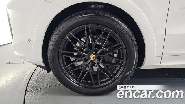Porsche Cayenne PO536 — Фото автомобиля 5