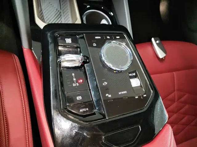 BMW 5 Series — Фото автомобиля 18
