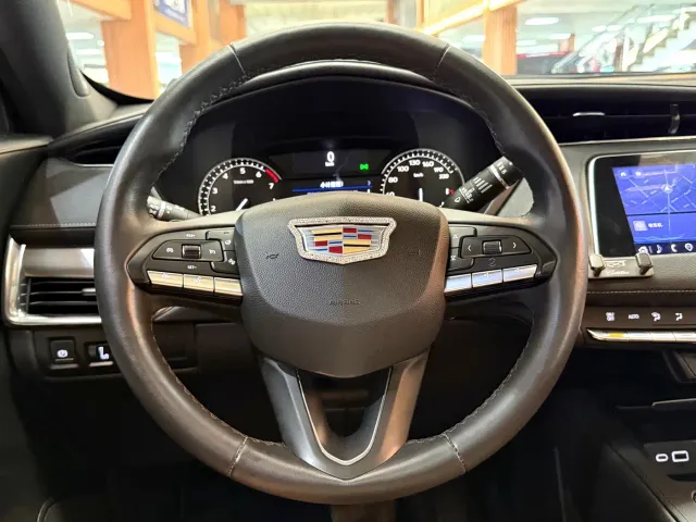 Cadillac XT4 — Фото автомобиля 10