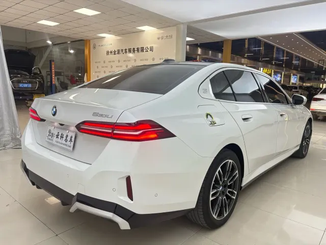 BMW 5 Series — Фото автомобиля 7