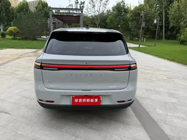 Leapmotor C10 — Фото автомобиля 7