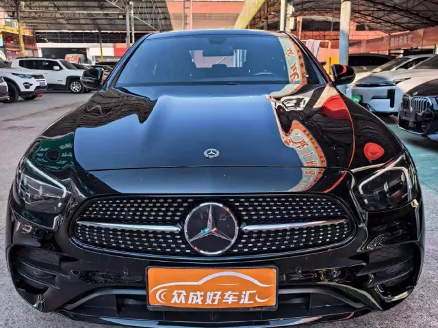 Mercedes-Benz E-Class — Фото автомобиля 2