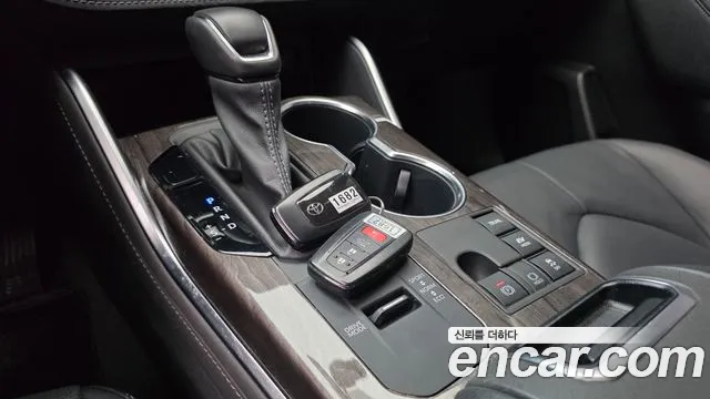 Toyota Highlander 4th Gen — Фото автомобиля 12