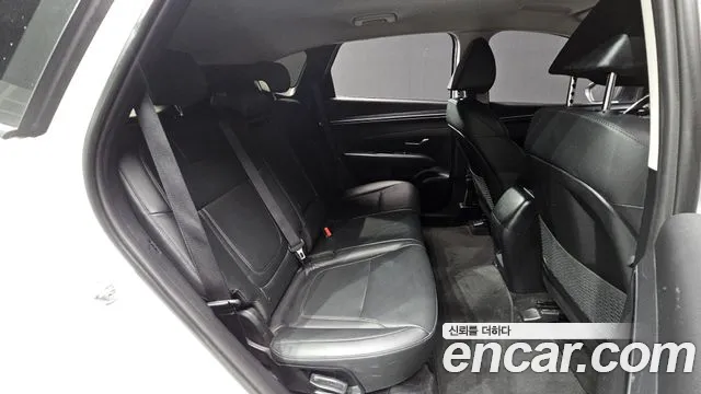 Hyundai Tucson Tucson (NX4) Бензин 1.6 турбо 2WD — Фото автомобиля 18