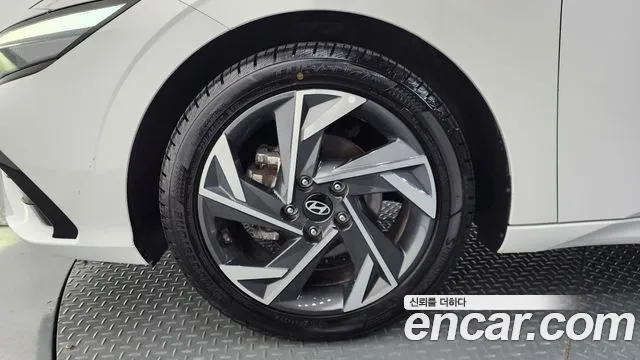Hyundai AVANTE Новый Avante (CN7) — Фото автомобиля 4