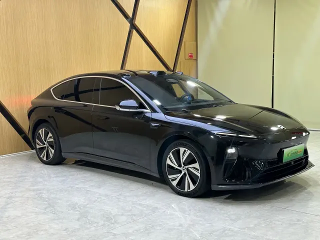 Nio ET5 — Фото автомобиля 3