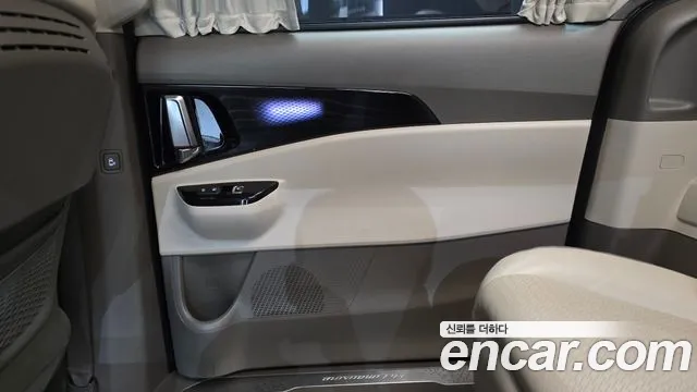 Kia Canival Carnival 4 поколение Бензин 7 мест Hi-Limousine — Фото автомобиля 24