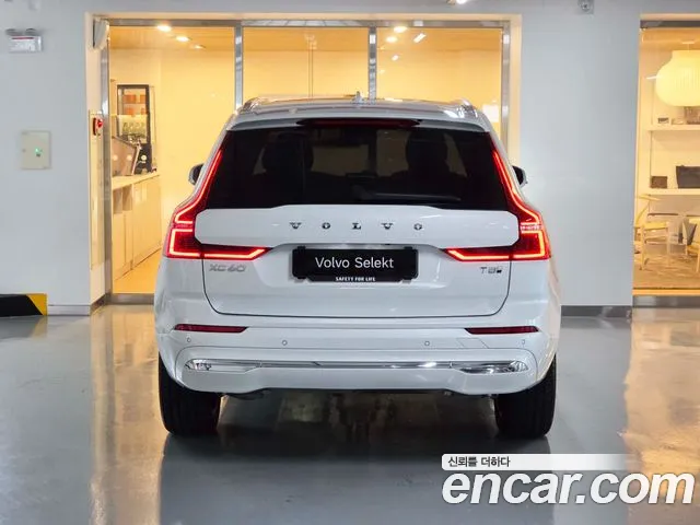 Volvo XC60 Generation 2 — Фото автомобиля 4