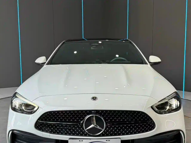 Mercedes-Benz C-Class — Фото автомобиля 2