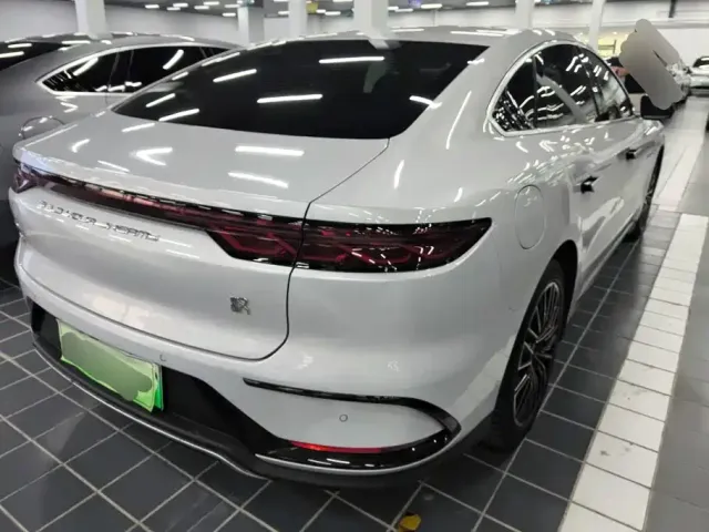 BYD Han — Фото автомобиля 3