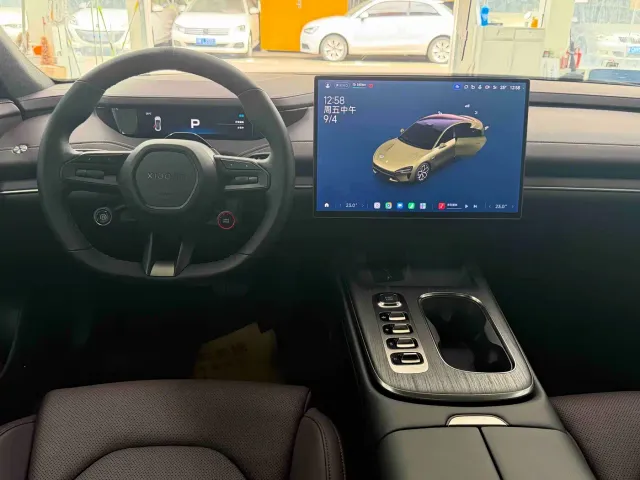 Xiaomi SU7 — Фото автомобиля 7