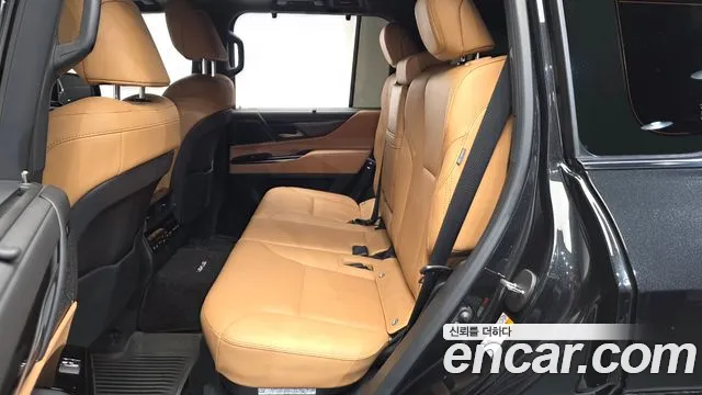 Lexus LX 4th Gen — Фото автомобиля 11