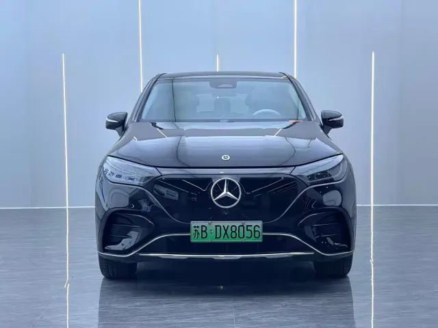Mercedes-Benz EQE SUV — Фото автомобиля 2