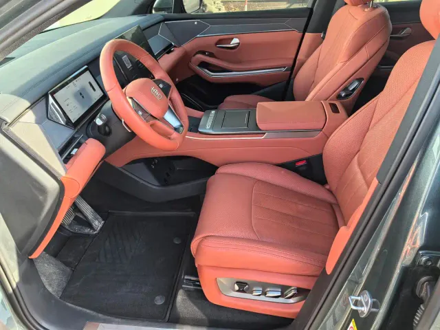 BYD Tang L — Фото автомобиля 6