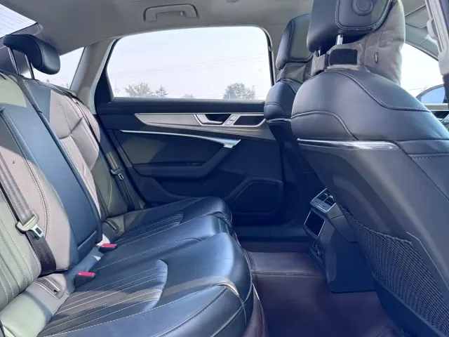 Audi A6L — Фото автомобиля 14